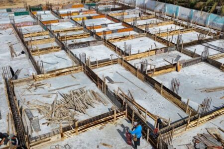 محافظ بغداد يعلن المباشرة ببناء (9) مدارس جديدة في قضاء الزوراء