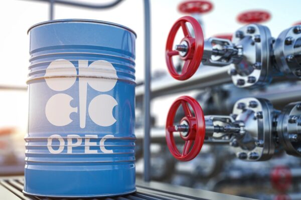(أوبك): المتوسط اليومي لإنتاج النفط انخفض 7.7 ملايين برميل خلال آذار
