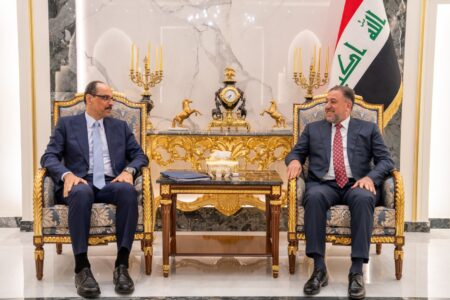 الخنجر يستقبل رئيس جهاز المخابرات التركي والوفد المرافق له