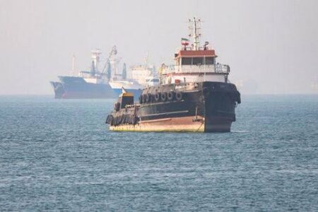 ايران تهاجم ناقلتي نفط اماراتيتين وتقتل موظف وتصيب 8 اخرين
