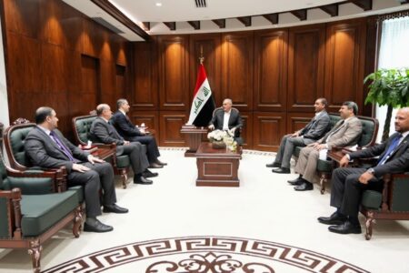 النائب الأول لرئيس البرلمان يبحث مع رئيس ديوان الرقابة المالية تحديات موازنة 2027