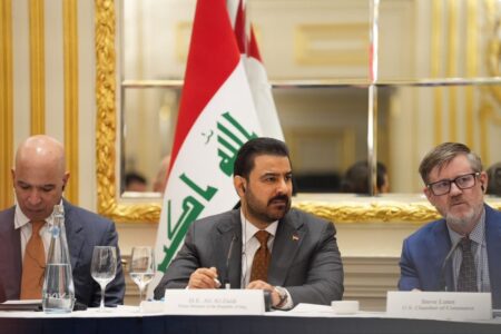 الزيدي يدعو الشركات الأمريكية للاستثمار ويؤكد حرص الحكومة على توفير التسهيلات
