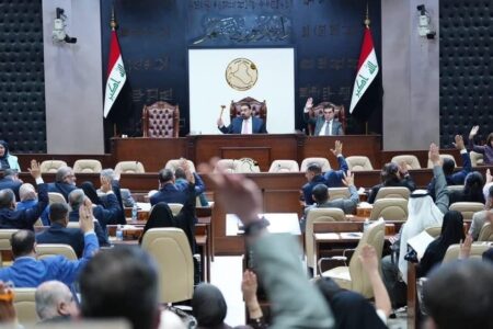 البرلمان يصوّت على توصيات لمعالجة أزمة الوقود ويقرّ إعادة النظر بأسعار المشتقات وخطة للاكتفاء الذاتي